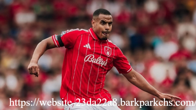 Manchester United Bidik Murillo sebagai Bek Masa Depan